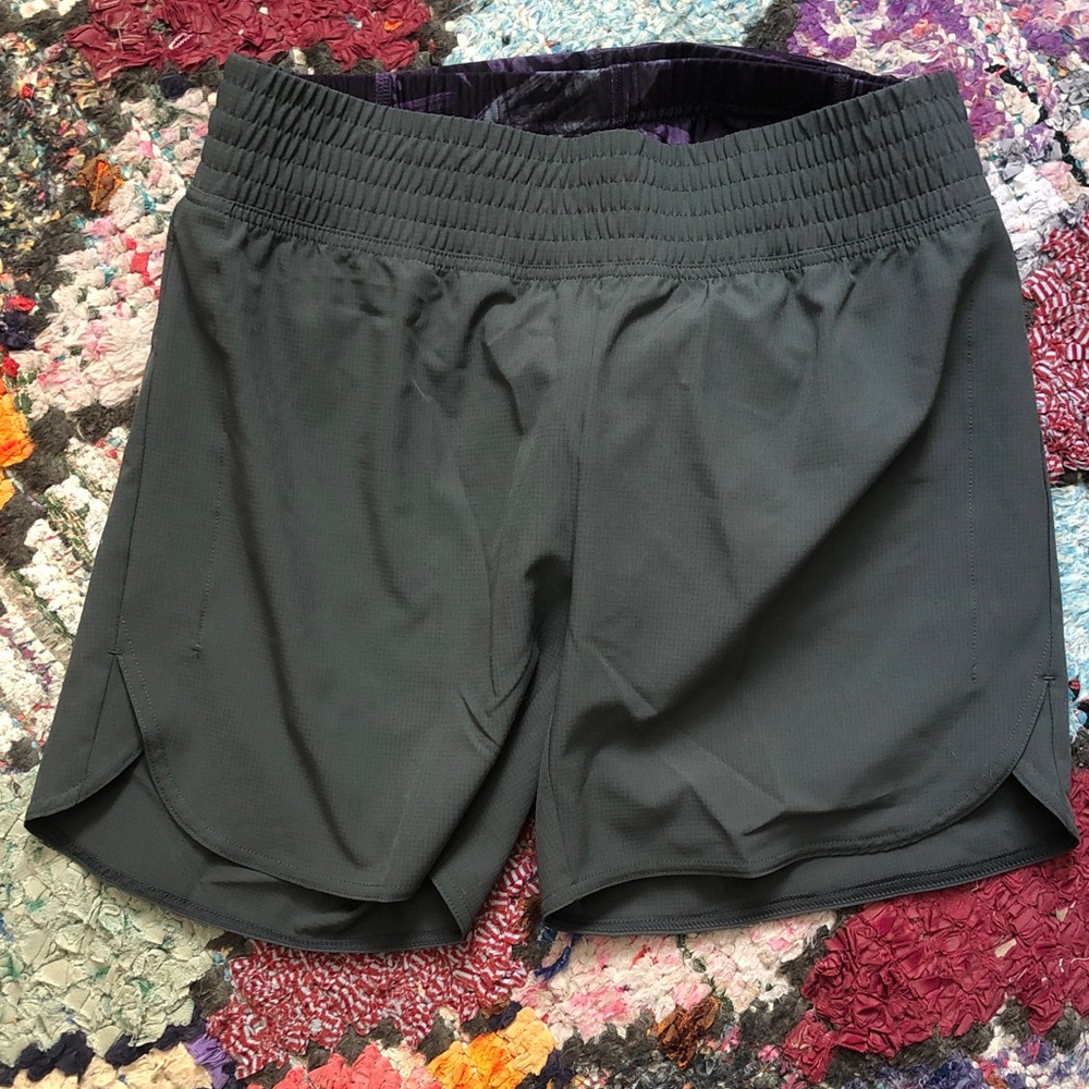 NWT Pearl Izumi Charcoal Mountainbike/bike Shorts with chamois